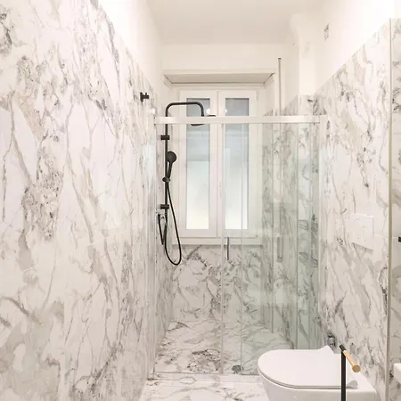 Elegant Chic - Center 10 Min, Ac, Wifi, Metro 1min Apartmán *