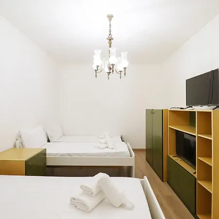 Apartmán Elegant Chic - Center 10 Min, Ac, Wifi, Metro 1min Řím