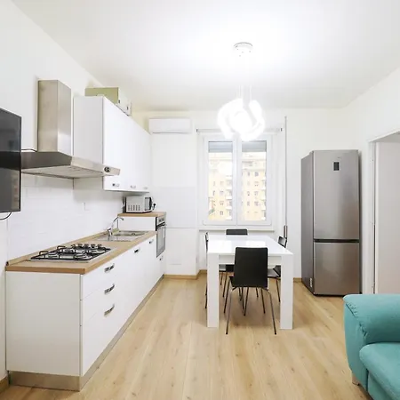 Elegant Chic - Center 10 Min, Ac, Wifi, Metro 1min 로마