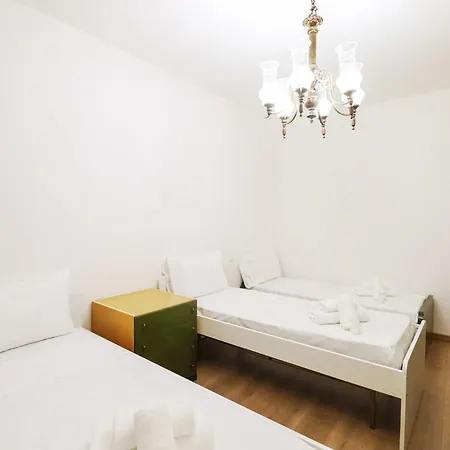 Elegant Chic - Center 10 Min, Ac, Wifi, Metro 1min * 로마